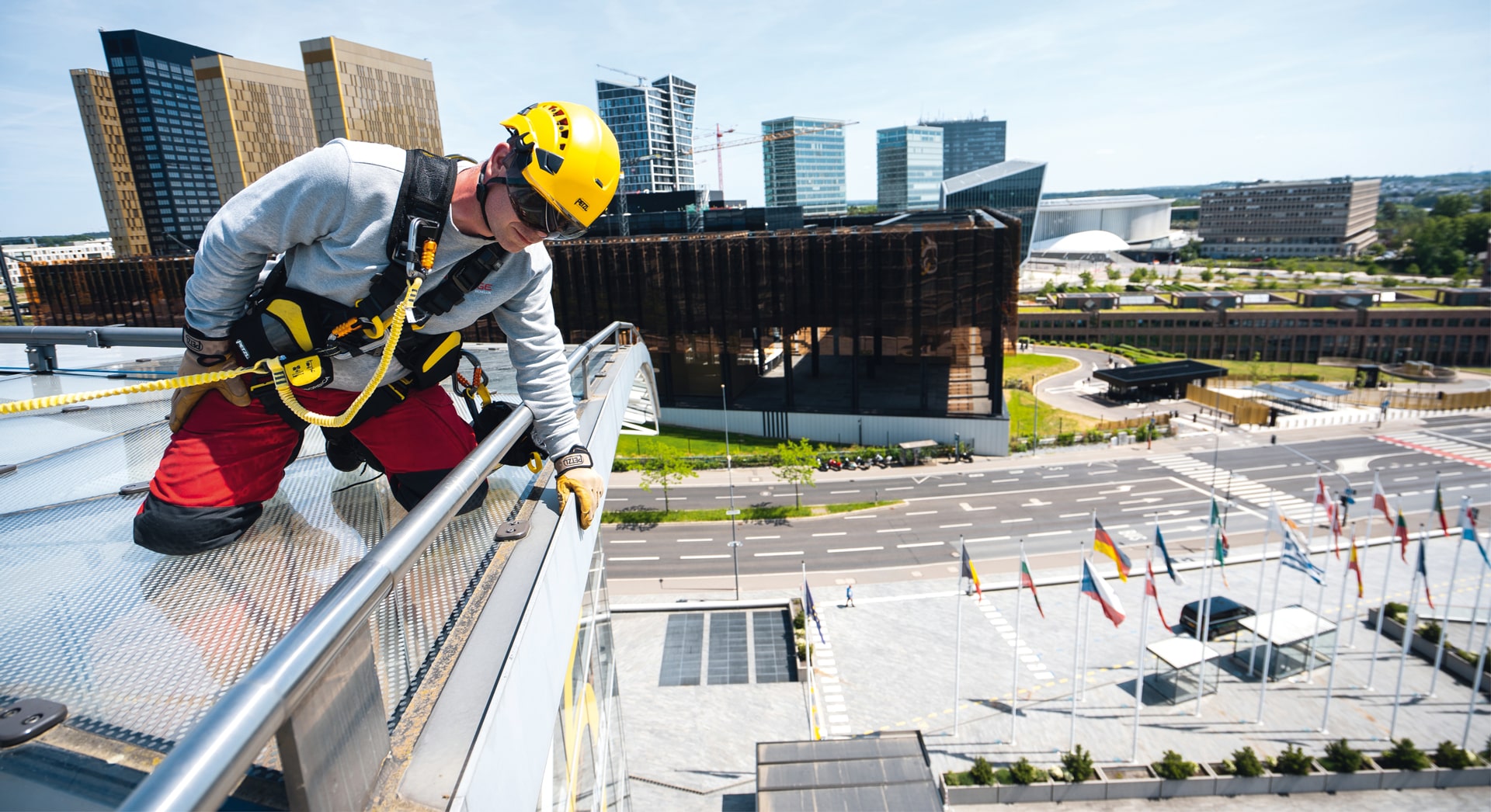 Framing and roofing - Petzl Canada